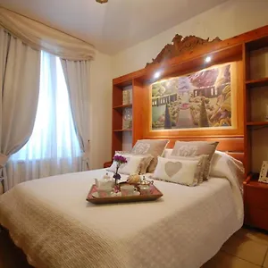  Apartment The Right Place 4u Domus Savelli Boutique